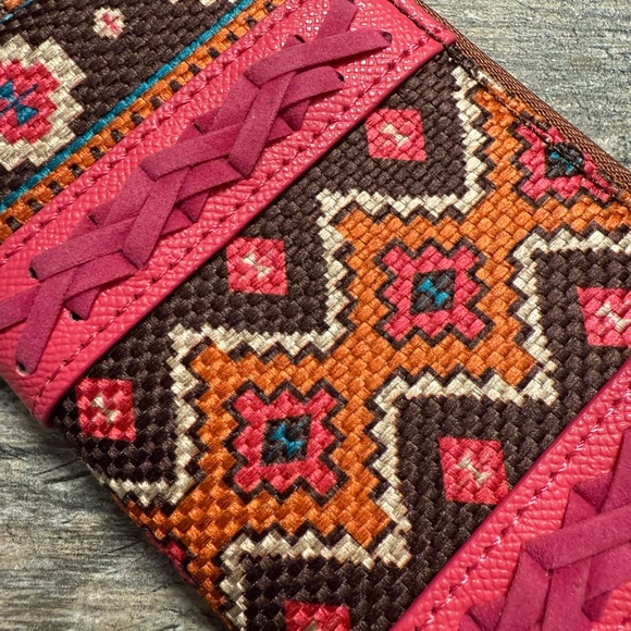 8”x4” NWOT Wristlet - Picture 2 of 7